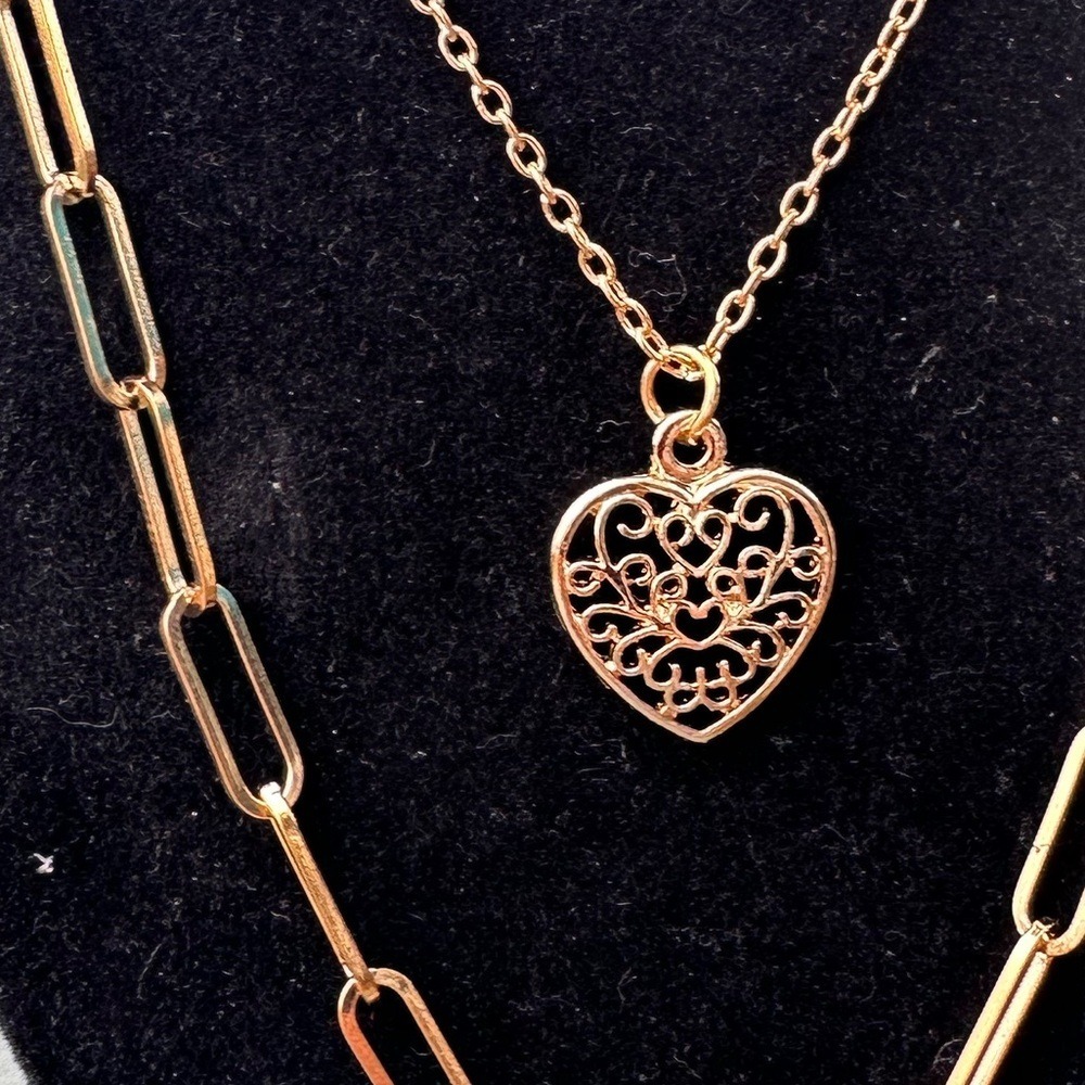 RSVP Gold Tone Layered Paperclip Chain Filigree Heart Pendant Necklace Set - Picture 4 of 5